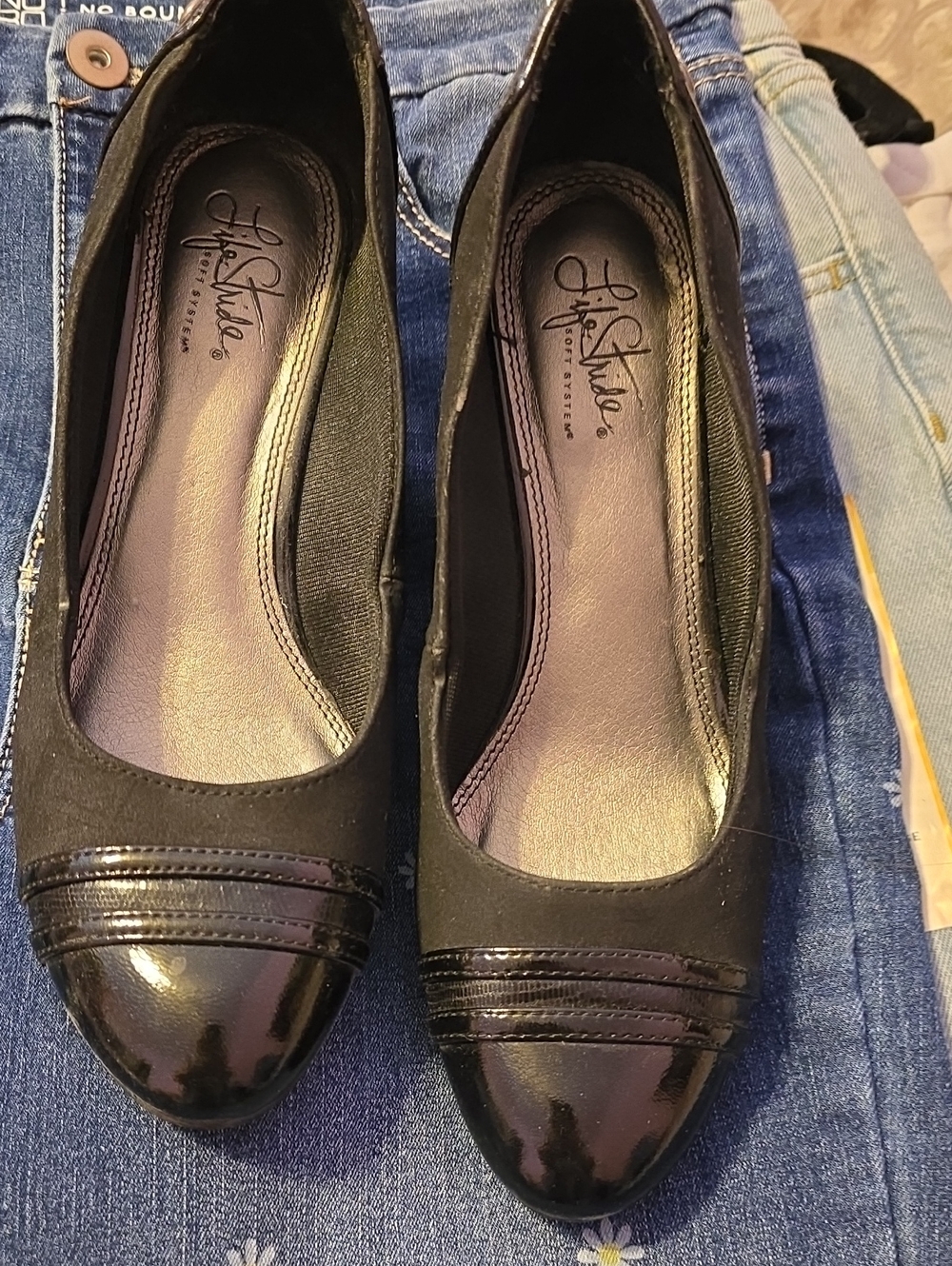 Life Stride Black Patent Cap-Toe Flats